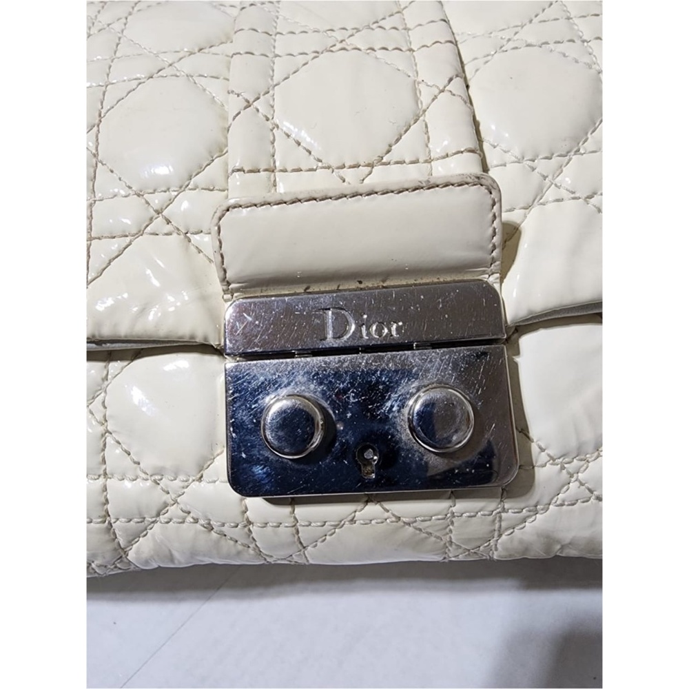 Authentic CHRISTIAN DIOR Lambskin Patent Cannage New Lock Flap Shoulder Bag - Picture 8 of 16